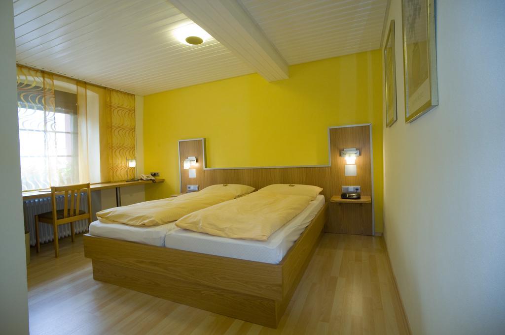 Hotel Restaurant Reichsadler Buchen  Ngoại thất bức ảnh