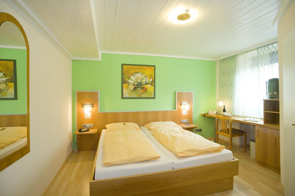 Hotel Restaurant Reichsadler Buchen  Ngoại thất bức ảnh
