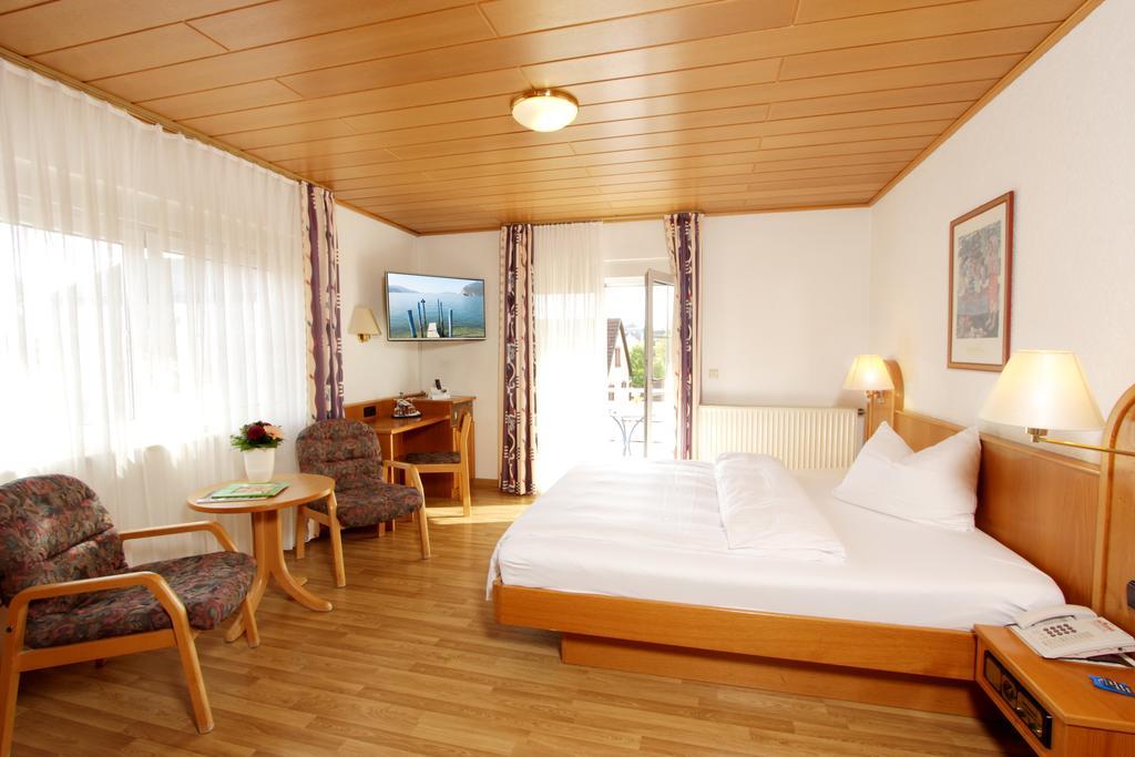 Hotel Restaurant Reichsadler Buchen  Ngoại thất bức ảnh
